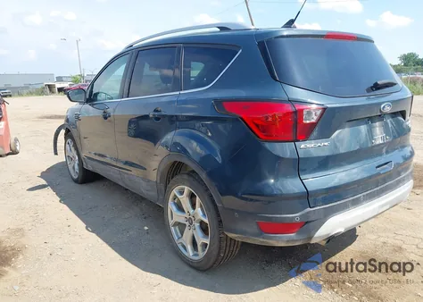 2019 Ford Escape Titanium из США, поврежденный, VIN 1FMCU9J99KUC00935